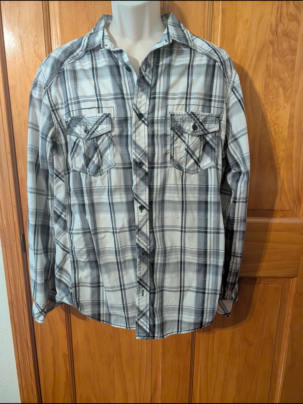 Helix Men’s Gray and White Plaid Button-Down Shirt